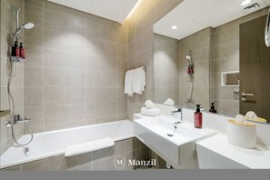 Apartment - Manzil - 1BR District One Waterfront Living (Dubai)
