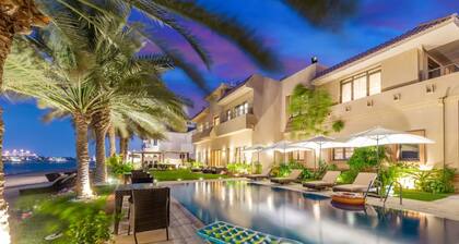 Manzil - Signature 6BR Pool Villa in Palm Jumeirah