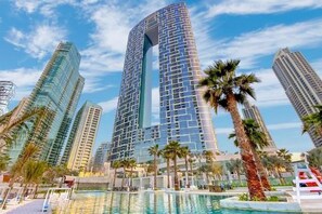 Apartment | 2 bedrooms - Luxury 2BR Waterfront Apartment at JBR With Pool (Dubai)