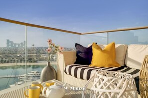 Room - Manzil - Splendid 3BR in Palm w Pvt Beach Access (Dubai)