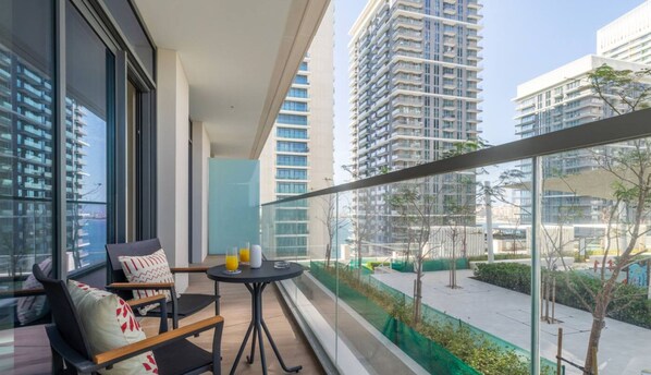 Unclassified image, 1 of 27, button - Manzil - 1BR Emaar Beach Front Sea View (Dubai)