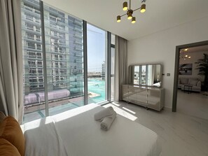 Apartment | 1 bedroom - Manzil - 1BR Luxury Waterfront Living (Dubai)