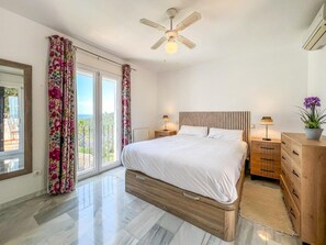 3 bedrooms, free WiFi, bed sheets