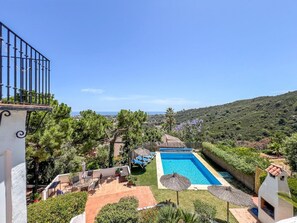 Pool - Charming 3-bedroom house with private pool in Estepona (Estepona)