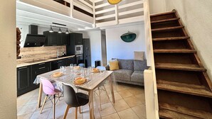 Living area - 3-room apartment with pool, AC and Wi-Fi in Porticcio (Porticcio)