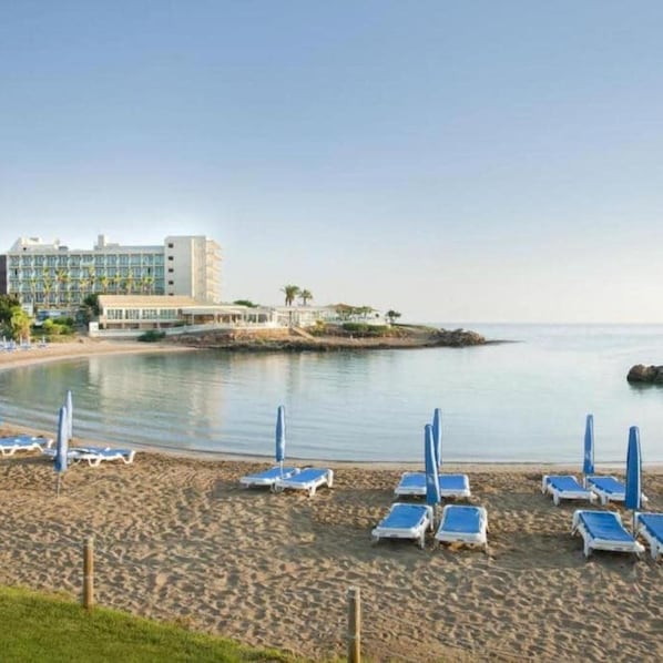 Villa | 2 bedrooms, soundproofing - 31 Pro- Stay Elysium Villa (Paralimni)