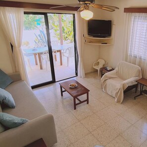 Apartment | 2 bedrooms, soundproofing - 52 MEN - Sea Gem Apartment (Meneou)