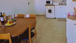 2 bedrooms, soundproofing - 35 LCA - Camelia Apartment (Larnaca)