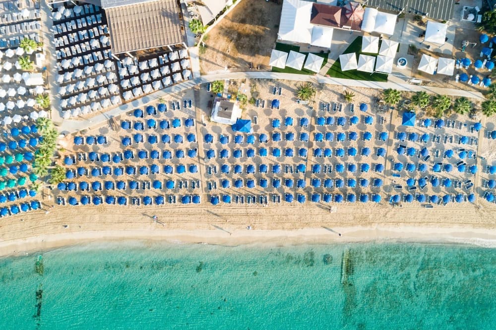00 HA - HA DE CO C in Ayia Napa