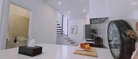 شقة | 2 عدّة غرف نوم وتجهيزات عازلة للصوت