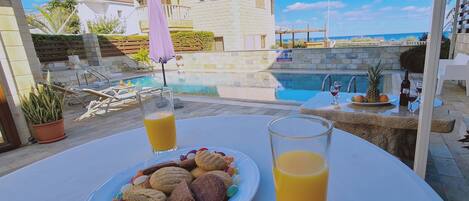 4 bedrooms, soundproofing