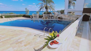 Villa, Smoking | 4 bedrooms, soundproofing