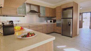 فيلا - للمدخنين | 4 عدّة غرف نوم وتجهيزات عازلة للصوت