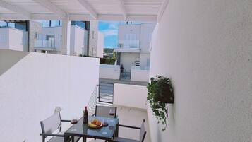 2 bedrooms, soundproofing