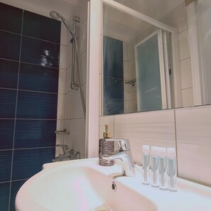 House, Smoking - 77 KPF - Stay Paphos Beyond Studio (Paphos)
