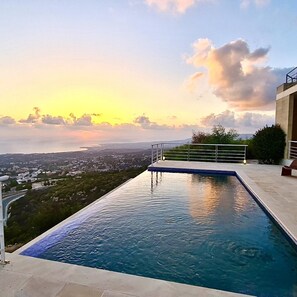 House | 3 bedrooms, soundproofing - 95 TLA - Stay Sunset Palazzo (Tala)