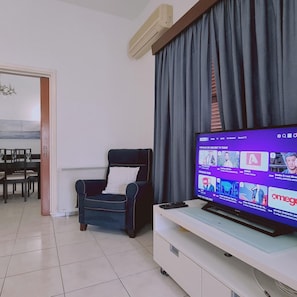 2 bedrooms, soundproofing - 75 NIC - Stay Mythos Down Town House (Nicosia)