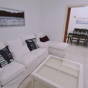 บ้านพัก | 2 ห้องนอน, ห้องเก็บเสียง