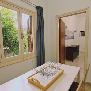 2 bedrooms, soundproofing - 75 NIC - Stay Mythos Down Town House (Nicosia)