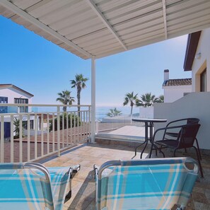 Apartment | 2 bedrooms, soundproofing - 10 MEN - Stay Crystal Waves Maisonette (Meneou)