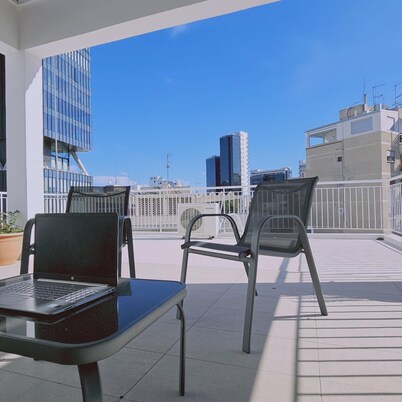 82 NIC - Stay Aurum Apartment