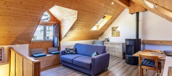 Charming Village House for 4, Luz-Saint-Sauveur – Ski Resorts Nearby
