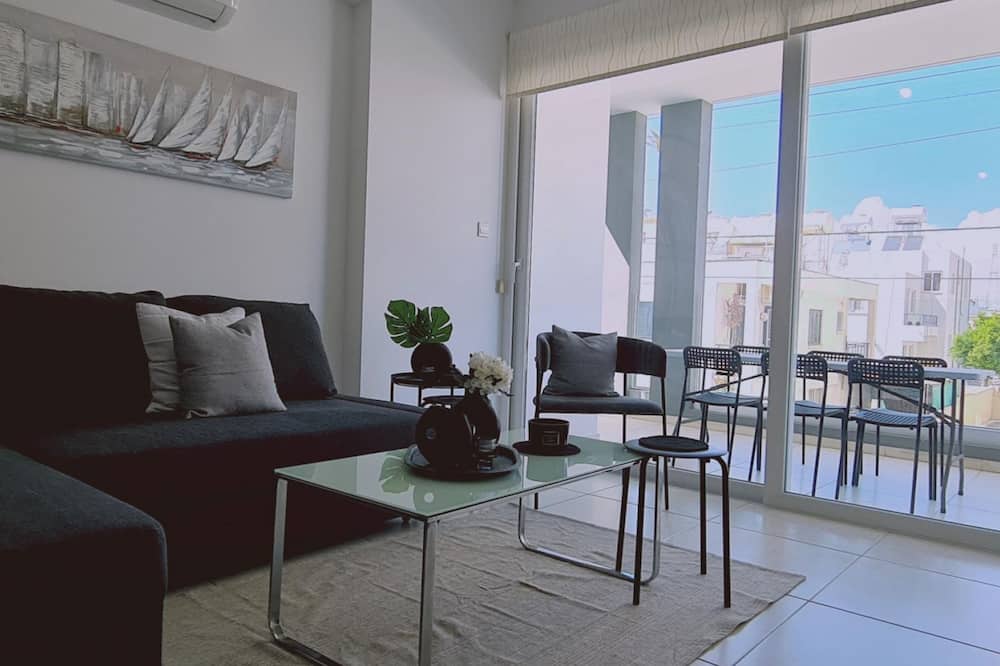 73 LCA - Stay Novel Apartment