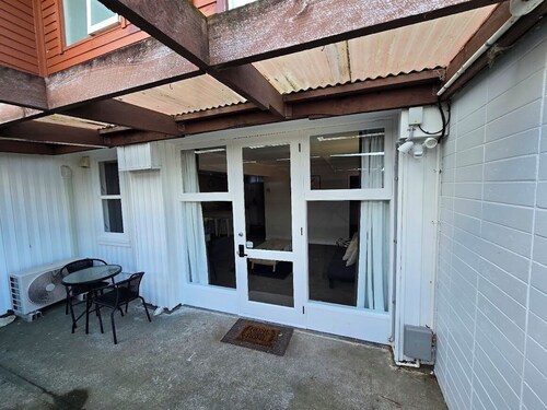 Abode for Two (and a Few Paws!)