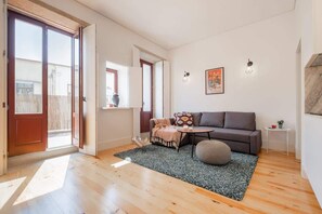 Téléviseur, bureau