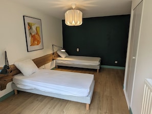 2 Schlafzimmer, Reisekinderbett, WLAN, Bettwäsche