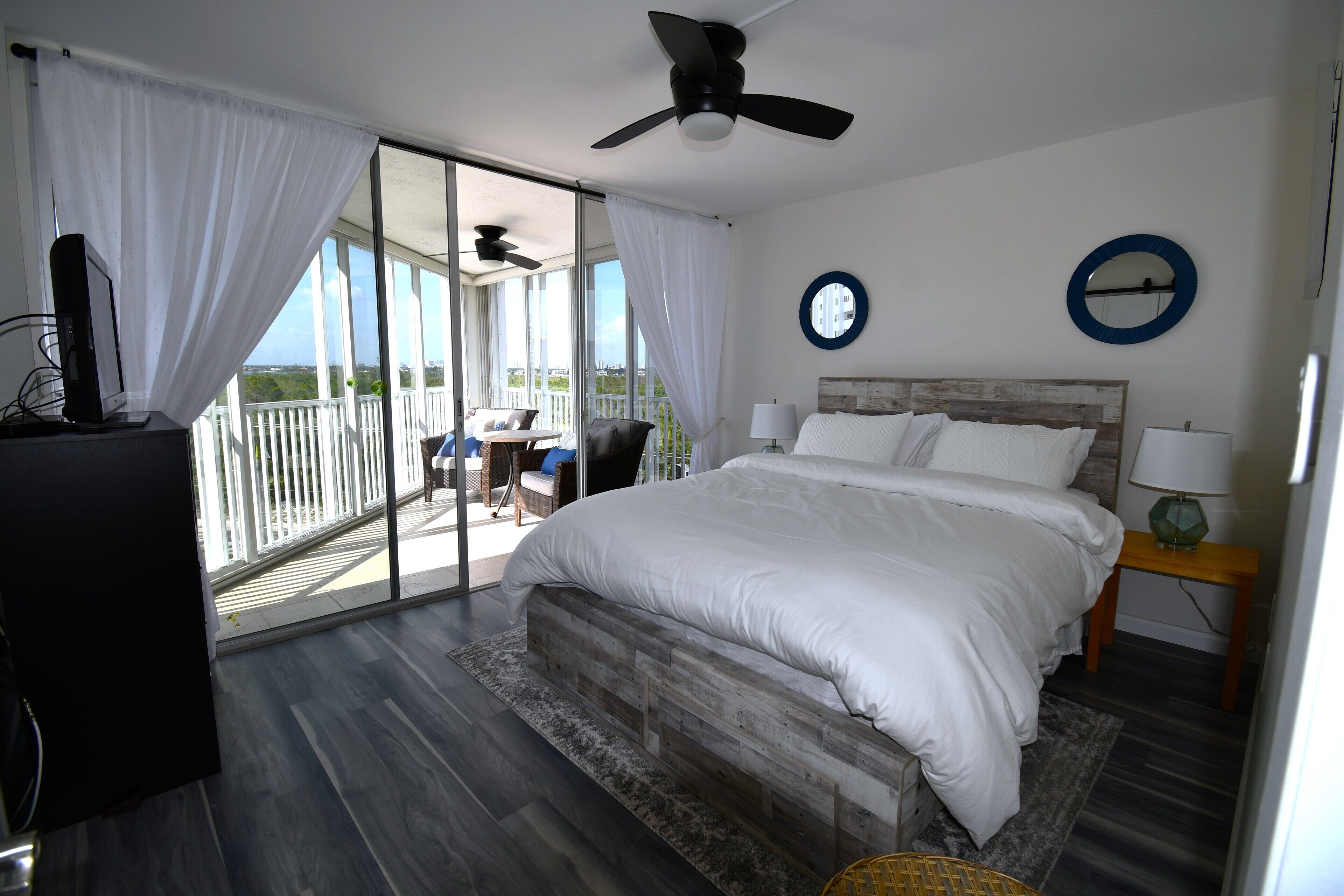 3 bedrooms, desk, free WiFi, bed sheets