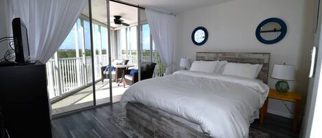 3 soverom, skrivebord, wi-fi (inkludert) og sengetøy