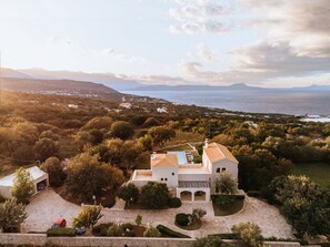 Villa | 7 Schlafzimmer, schallisolierte Zimmer