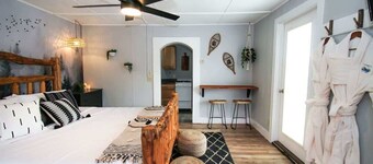 Freshly Updated,Hot Tub The Mountain Cottages #1