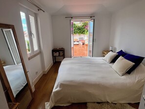 3 Schlafzimmer, Bügeleisen/Bügelbrett, WLAN, Bettwäsche