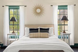 4 bedrooms, iron/ironing board, bed sheets