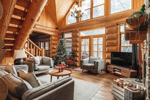 TV, fireplace, stereo