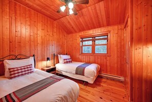 4 多间卧室、办公桌、WiFi、床单