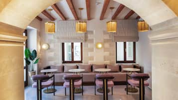 Coin salon dans le hall