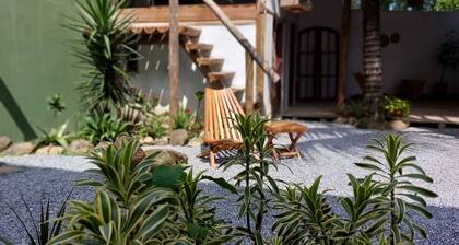 BEAUTIFUL HOUSE WITH POOL and CLOSE TO THE BEACHES in PARATY Casa Canto dos Saíras