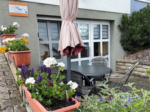 Barrierefreie Souterrain-Wohnung mit Terrasse auf den Rheinhöhen Mittelrheintal 