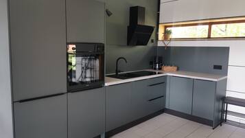 Kühlschrank, Ofen, Herdplatte, Geschirrspüler