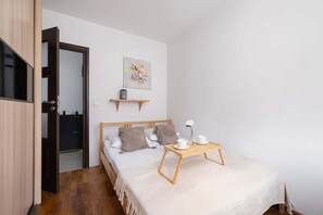 1 bedroom, desk, iron/ironing board, WiFi - Działkowa 1 | Comfortable Apartment | WiFi (Chorzów)