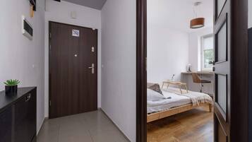 1 bedroom, desk, iron/ironing board, WiFi