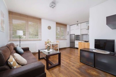 Modern Apartment for 4 persons | Work desk, WiFi