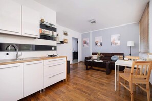 Interior - Modern Apartment for 4 persons | Work desk, WiFi (Chorzów)