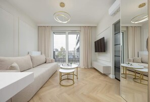TV - Żupnicza 16 | Exquisite Apartment | Warsaw (Warszawa)