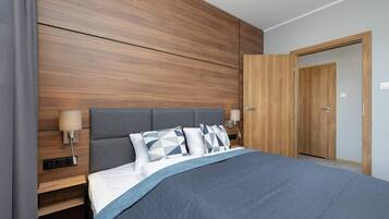 2 makuuhuonetta, silitysrauta/-lauta, Wi-Fi, vuodevaatteet