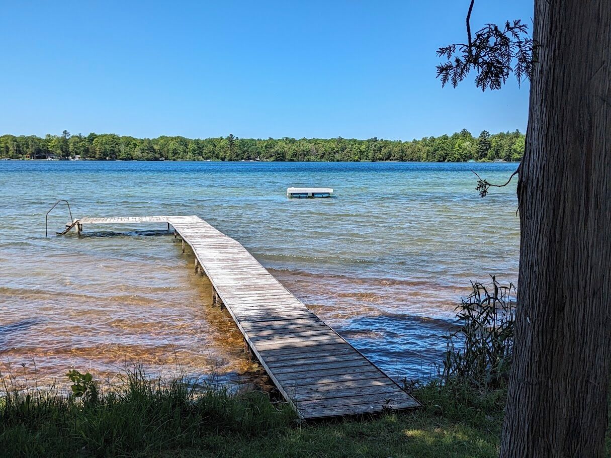 New! 1 of 3 Beautiful Sunset Views direct Birch Lake, water toys, dog ok