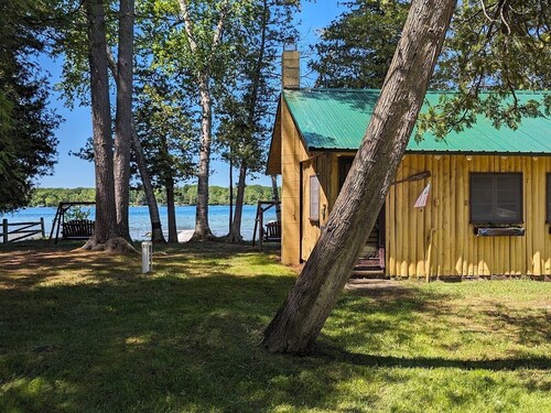 One of three beautiful sunset views direct on Birch Lake, water toys, dog ok
